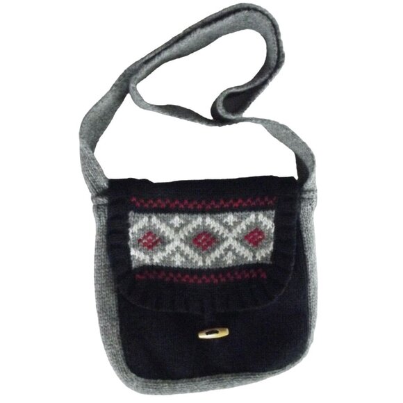 Purse Black Gray & Red Knit Boho Hippy Hobo Crossbody Shoulder bag No Boundaries - Picture 1 of 8